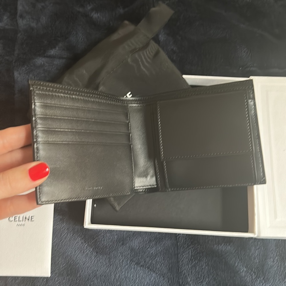 Celine Bi-fold Wallet with Coin! Brand new purchased Paris July 2023 - Picture 5 of 7